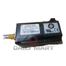 New In Box YASKAWA SGMAS-01ACAB1 Servo Motor