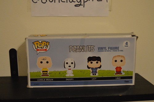 Funko Pop! Minis Peanuts 4 Pack Charlie Brown Snoopy Lucy Linus Target Exclusive - Picture 7 of 8