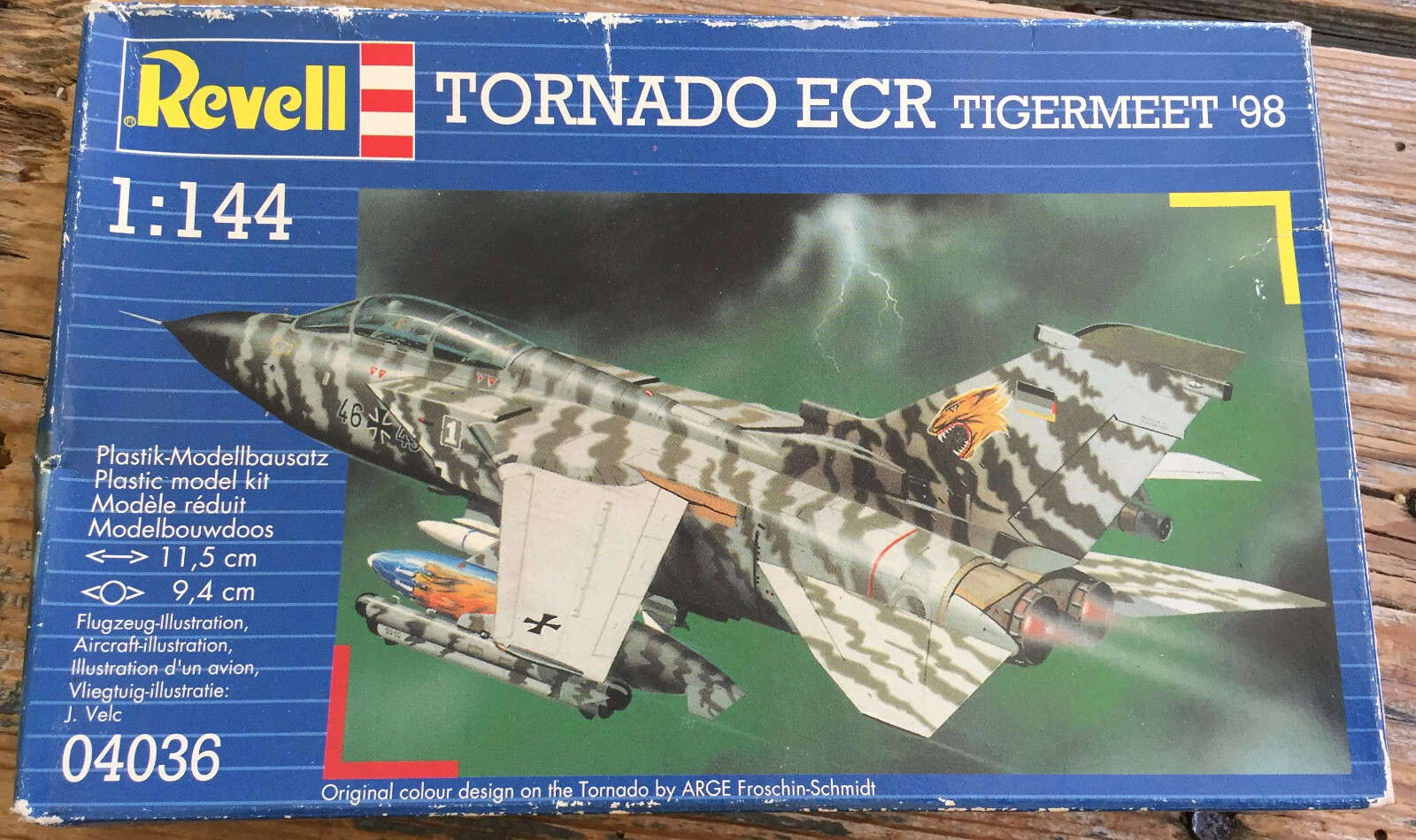 REVELL 1/144 TORNADO ECR Tigermeet avion guerre 04036 modèle réduit à coller
