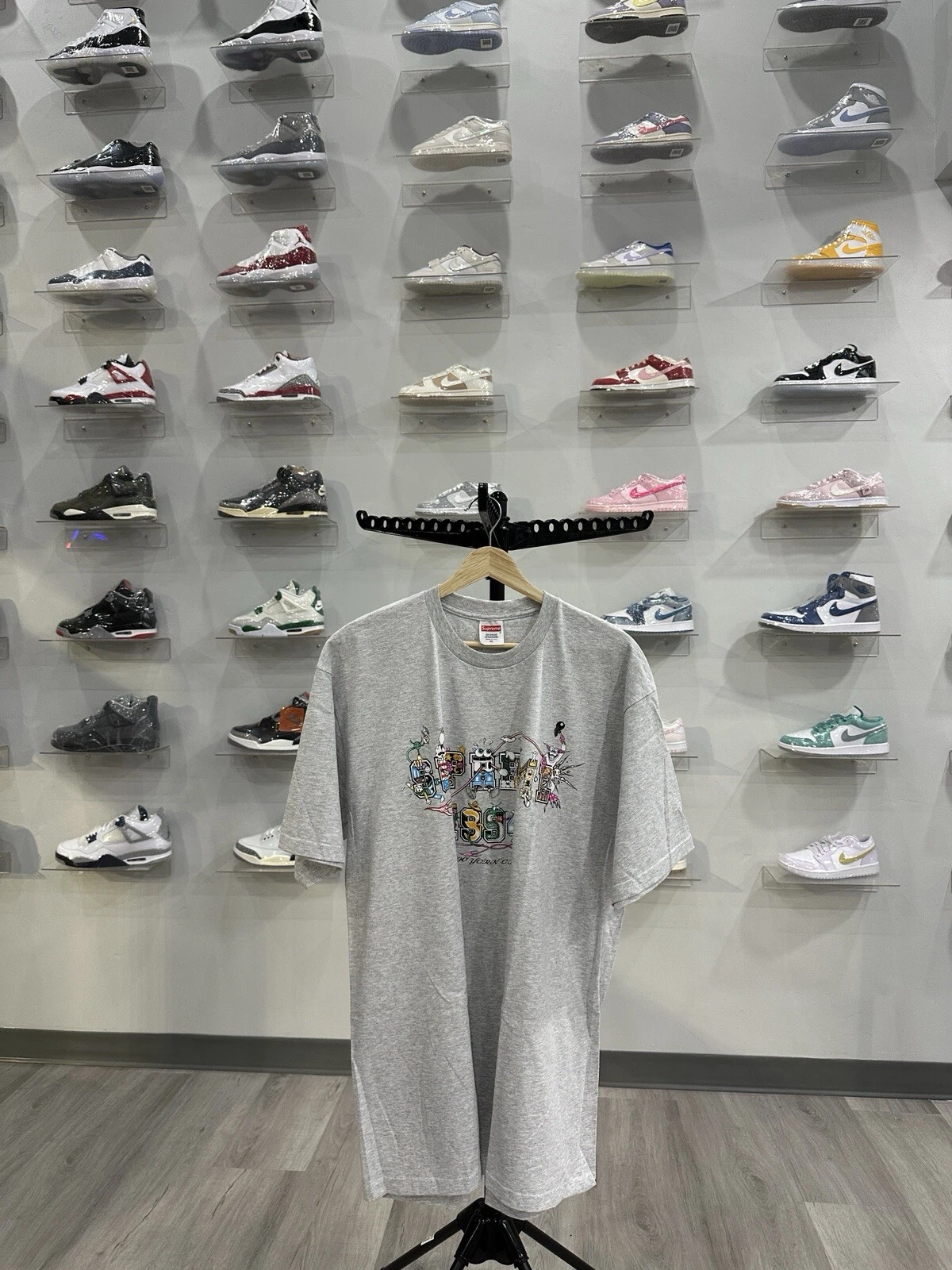 Tee shirt Supreme Varsity gris cendre neuf taille XL