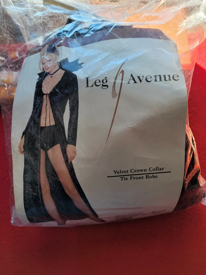 Sexy Disfraz de Halloween para Mujer Terciopelo Corona Cuello Bata Talla S/M Foto 4 de 4