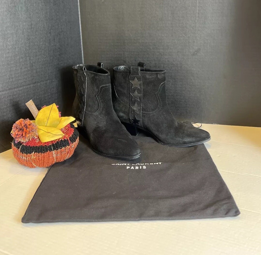 Stivali Saint Laurent Wyatt in camoscio con stella ricamata 416469 CLTC0 1000 EU 36 US 5 5 6