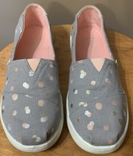 Toms Classic Flats Youth Size 4 Gold Foil Gray Rose Polka Dot Slip Ons Shoes
