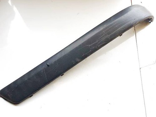 Rear bumper trim bar molding