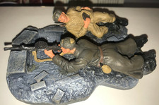 Britain WWII Russian Light Machine Gun with Crew NEW MINT 17592 PRODUCED 2005