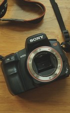 Sony A200 DSLR Camera with Power Zoom 35 - 80mm Lens