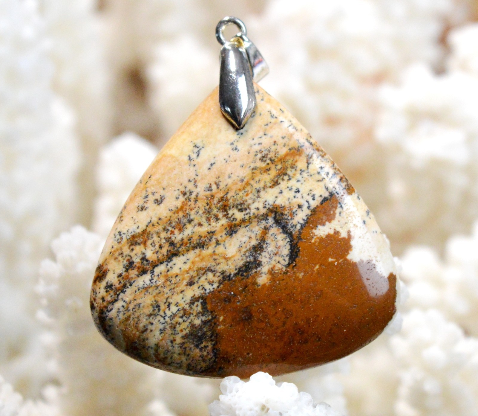 Jaspe paysage pendentif cabochon de Namibie - Brisez la monotonie avec une pierre 51 ct
