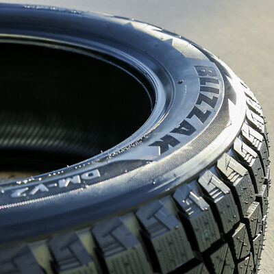ブリザック DMV2 235/70R16 Bridgestone Blizzak DM-V2 235/70R16 106S BSW Tires