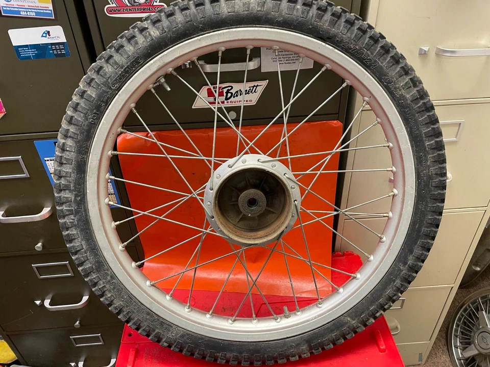 1975 KAWASAKI KT250 TRIALS OEM Front Wheel NICE! Original Old tire cracking - Image 2 of 4