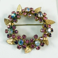 Vintage Pink & Purple Rhinestone Aurora Borealis Gold Tone Leaf Circle Brooch