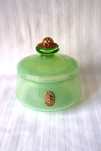 Vintage Murano Vincenzo Nason Jadeite opaline glass candy box c 1960