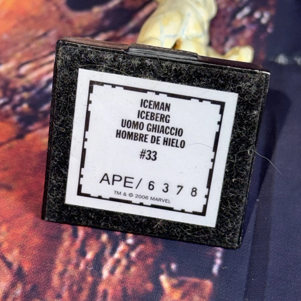 Estátua colecionável Eaglemoss 2006 Marvel Iceman #33 Die-Cast APE/6378 - Imagem 3 de 4