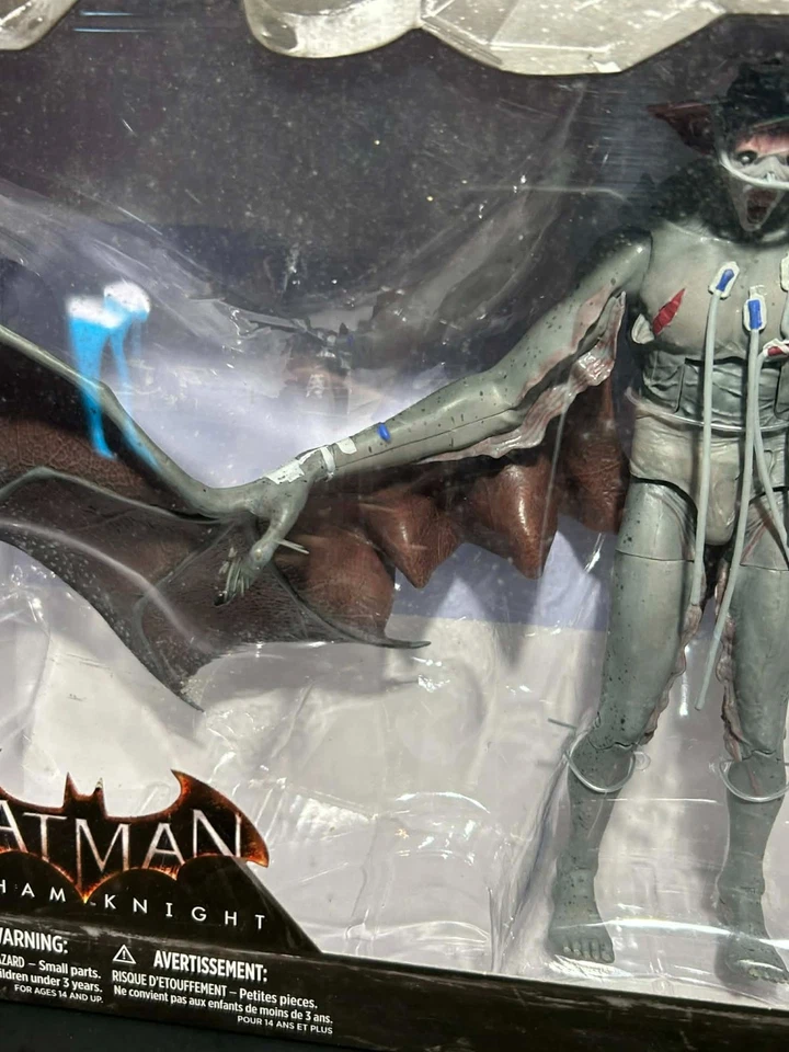 Figura Hombre-Murciélago Serie Arkham Knight DC Comics DCU (Batman) Sin usar, en caja sellada Foto 4 de 4