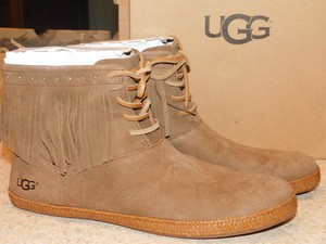 ugg alexia boots