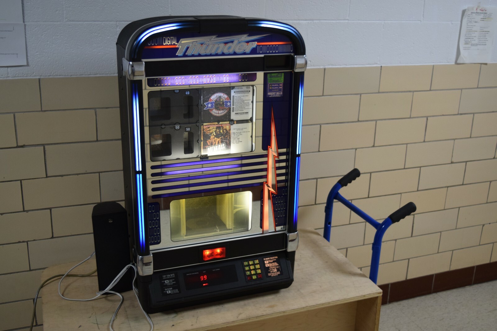 Wall Mounted Cd Jukebox for sale Only 3 left at 75