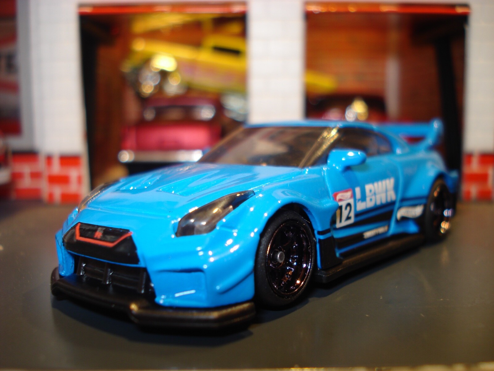 NISSAN 35GT-RR LBWK CUSTOM EDITION RACE CAR 1/64 HW CUSTOM WHEELS & TIRES-image