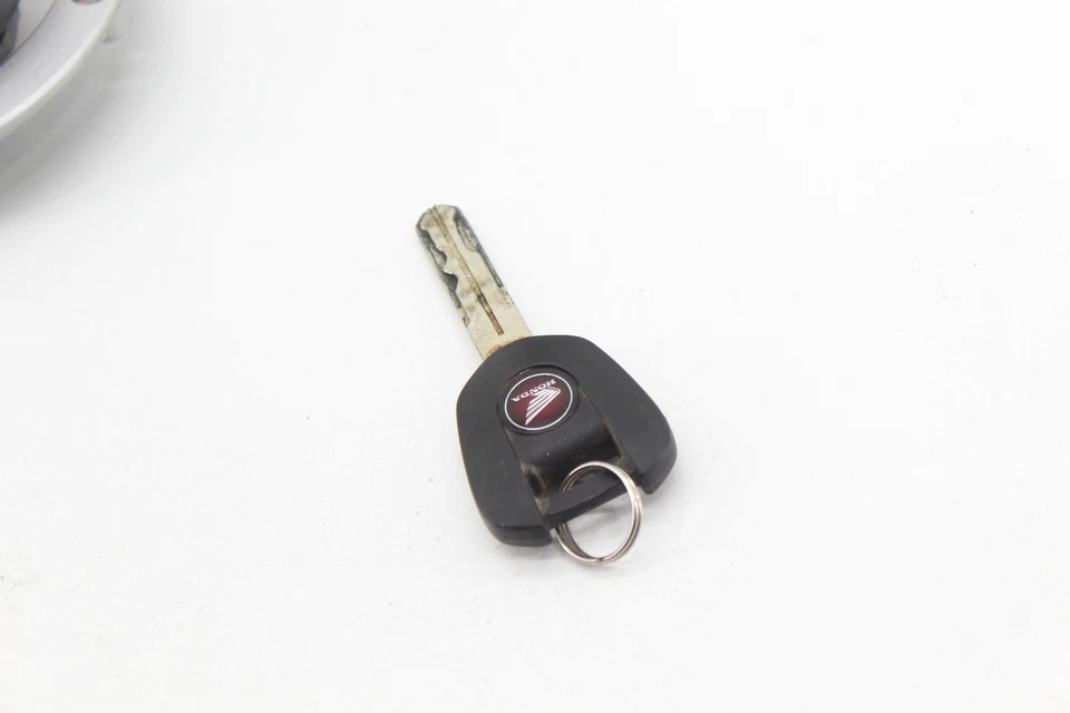 Interruptor de bloqueo de llave de encendido Honda Cbr1000rr 17-22 con bloqueo de tapa de gas Foto 3 de 4