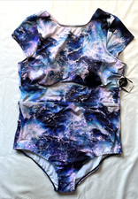 New Torrid Active Women 1 /1X One Piece Swimsuit Ocean Waves Wireless Scoop Back