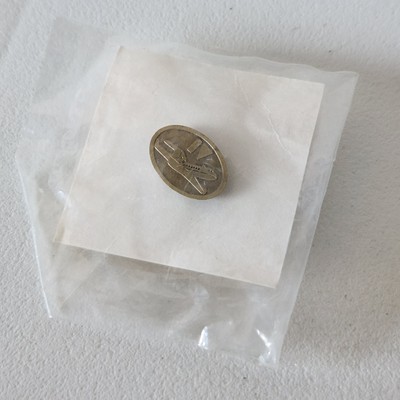 Vintage Gulfstream IV Jet Airplane Lapel Hat Jacket Pin * mt1