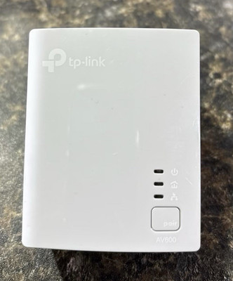 TP Link AV600 TL-PA4010 Powerline Adapter 1 Port Ethernet - Used EL7
