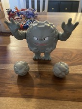GRAVELER Nintendo Pokémon Combat 4" Figure with 2 Boulders ~ HASBRO 2000