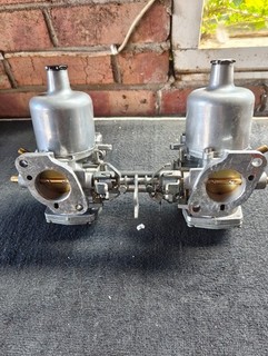 Twin SU HS4 carburetors for MGB