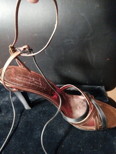 VINTAGE GEOFFREY BEE RIEMCHEN 3 1/2 ZOLL HEELS GRÖSSE 7 SCHWARZ & BRONZE HERGESTELLT IN ITALIEN - Bild 13 von 13