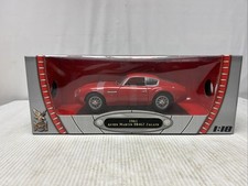 Aston Martin DB4GT Zagato 1961 Road Signature 1:18 Red