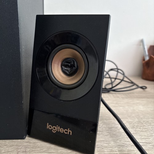 Logitech Z533 2.1 Multimedia Speaker System with Subwoofer - 120 Watts - Photo 4/24