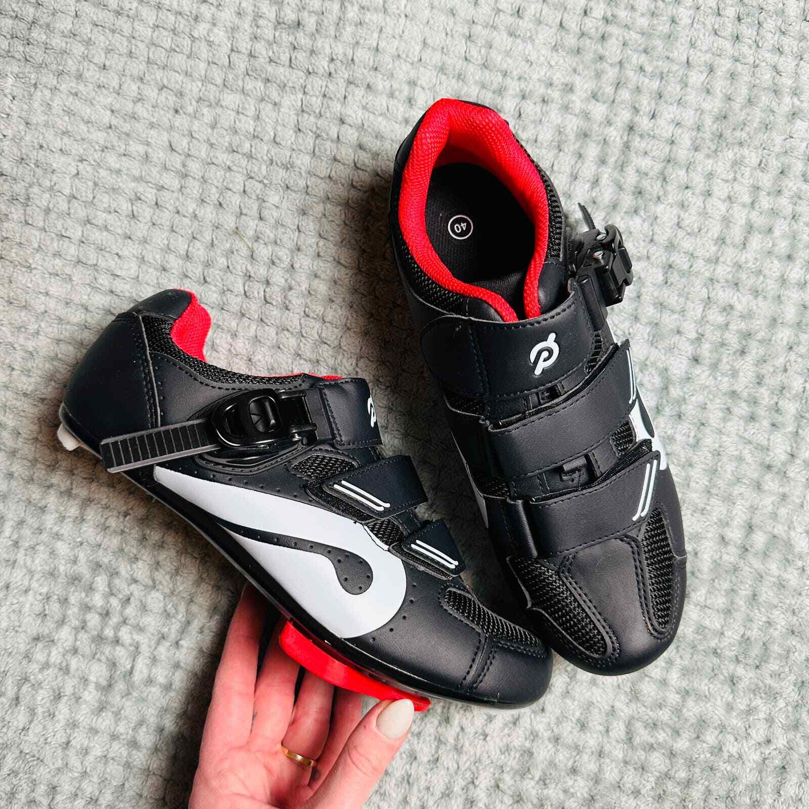 PELOTON BLACK/WHITE CLIP ON CYCLING SHOES WOMENS 40/9… Gem