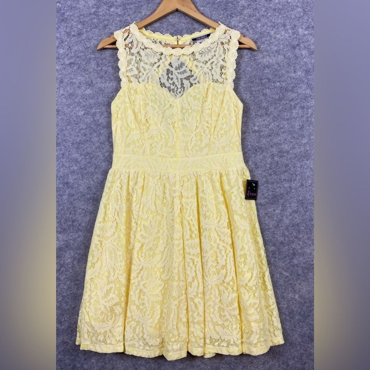 Nikibiki NEW Floral Lace Dress Size M Yellow Keyhole Back A-Line Semi-Sheer