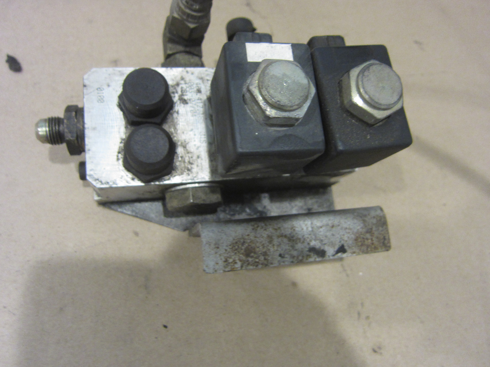 Lamborghini Gallardo 2005 - Suspension Control Valve - P/N  400412185C 