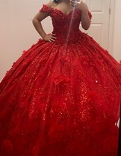 red quinceañera dress custom made by Mayte Garza. Flowers with glitter ✨ 