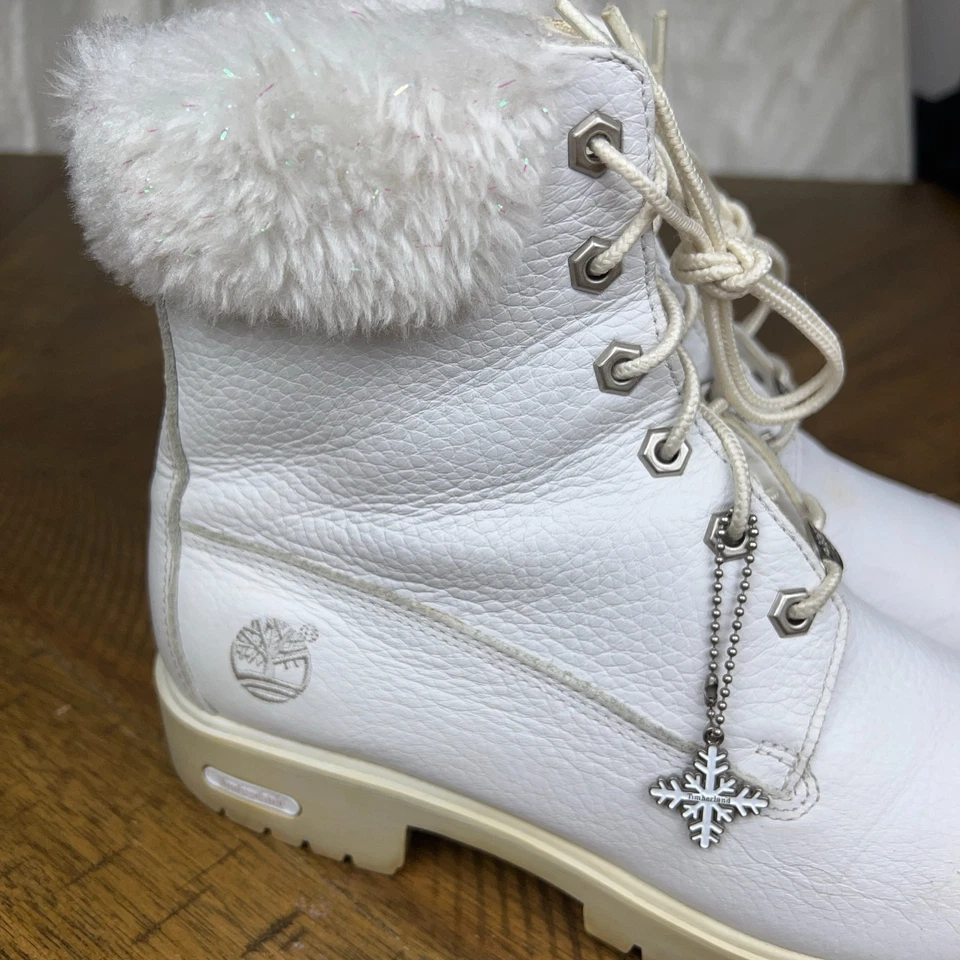 Timberland Botas Mujer 9.5 Blancanieves Cuero Brillante Clásico 6" Invierno Exterior Foto 4 de 4