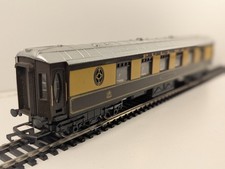 Hornby R223 OO Gauge Pullman Coach