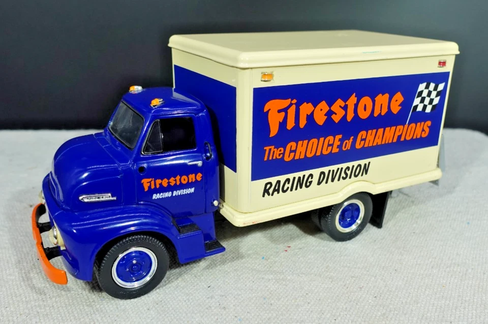 Ford First Gear 1950 caja seca Firestone 1/50 Foto 3 de 4