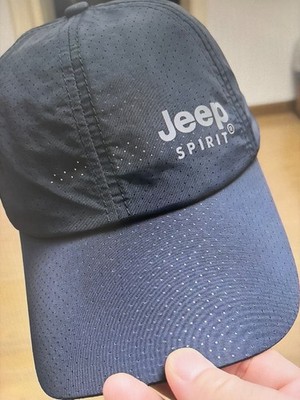 Quick-drying baseball cap with short brim