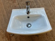 Small wash basin & cabinet Basin - 400mm x 325mm Cabinet - 840mm tall, 370mm W