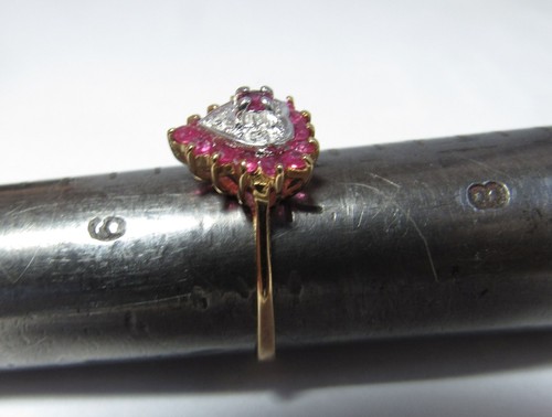 SOLID 10K SOLID GOLD HEART SHAPE NATURAL RUBY RING W / DIAMONDS - Picture 3 of 4