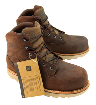 RED WING Traction Tred Men 9 EE Waterproof Safety Toe Vibram Work Boot MSRP $284