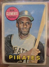 Top 10 Roberto Clemente Baseball Cards 21