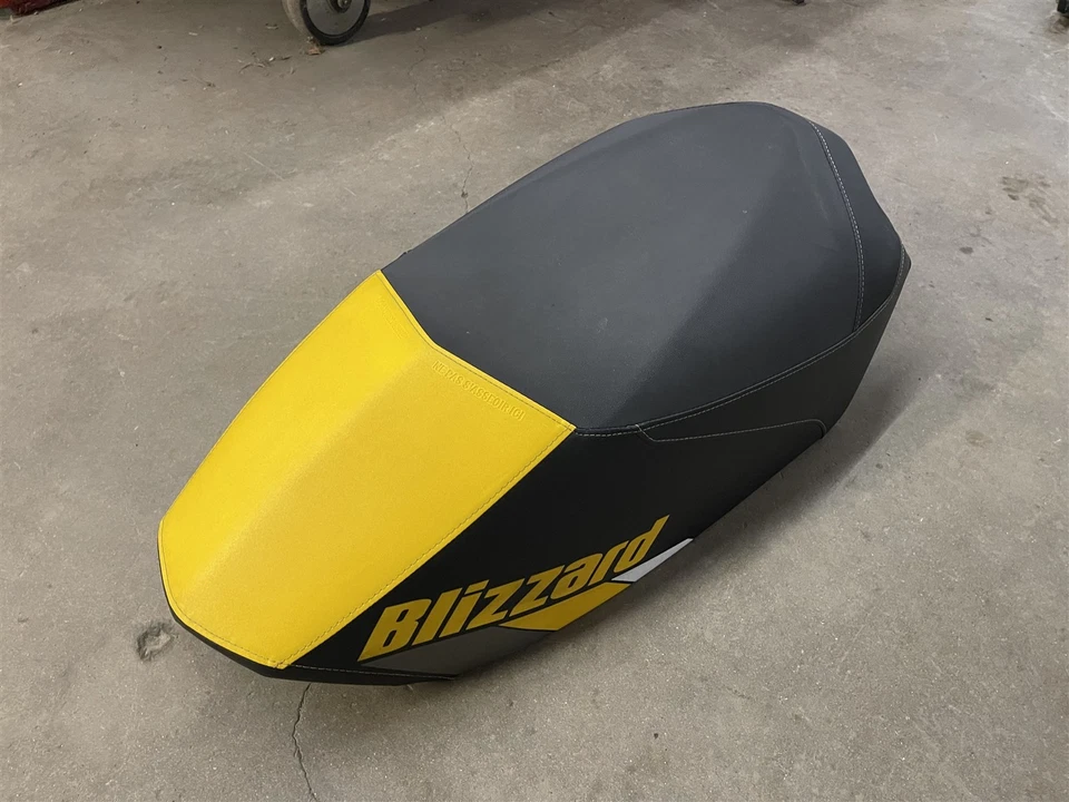 Asiento OEM Ski-Doo MXZ Blizzard 800 XS Renegade 1200 600 TNT 13 14 15 16 17 18 Foto 2 de 4