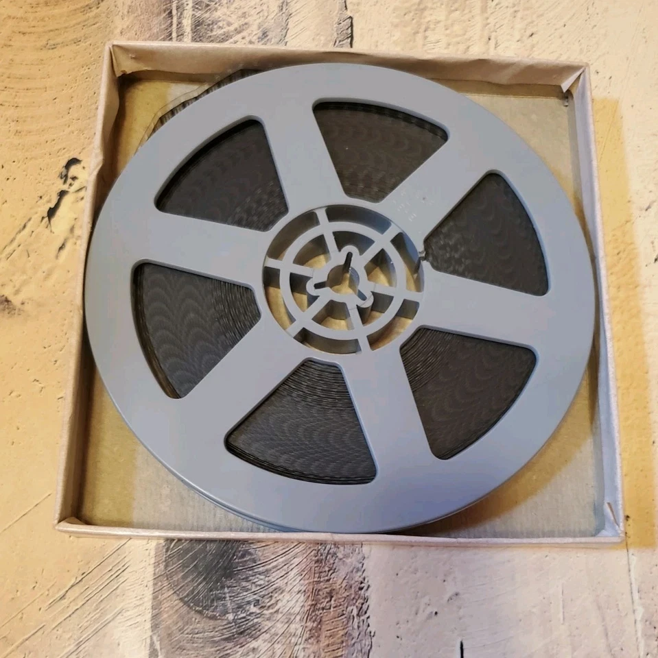 LAND OF THE SHAMROCK CAMERA TOUR OF IRELAND 8MM CASTLE FILM - Image 3 of 4