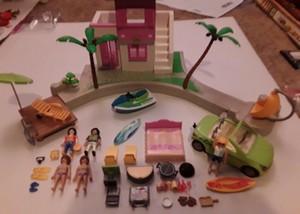 playmobil luxury beach house