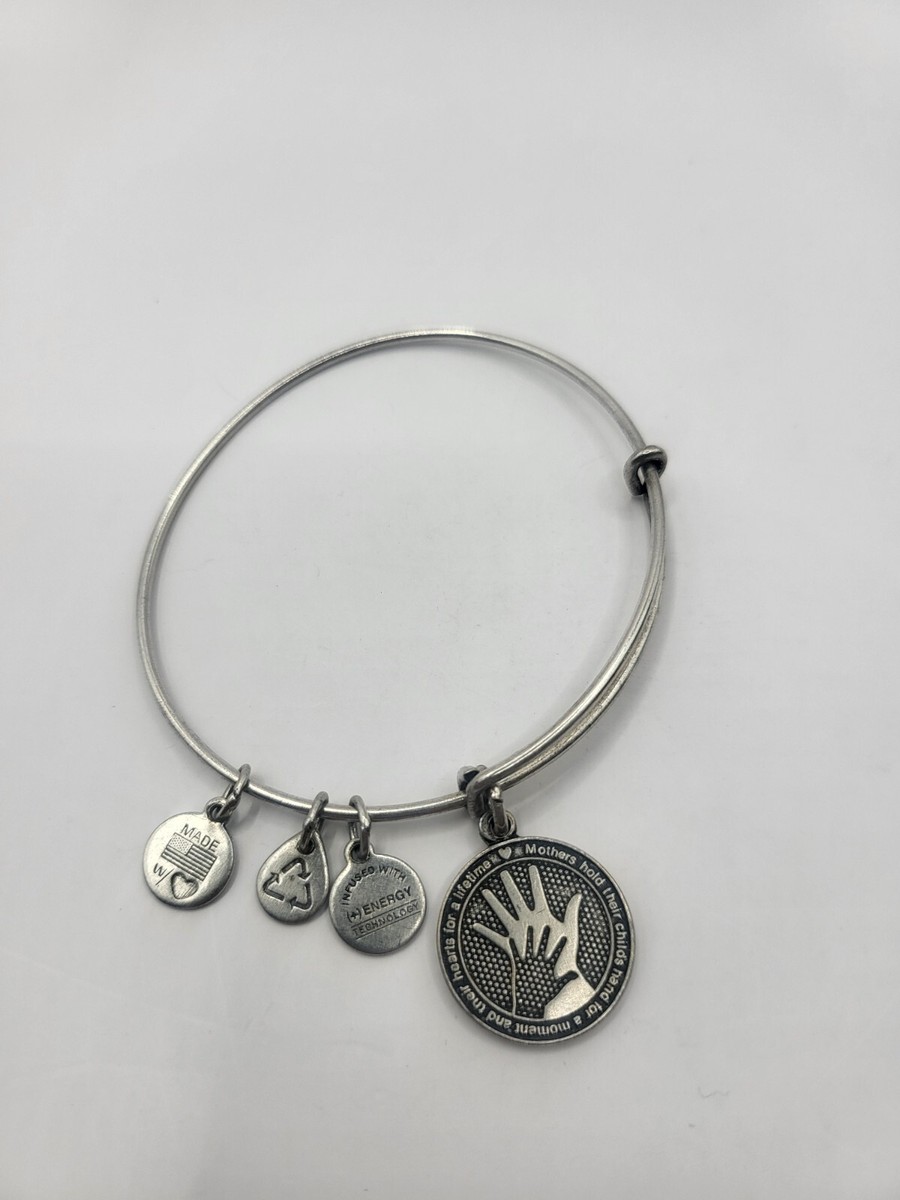 ALEX ANI Gold Mother's Hold Their ❤️ A Lifetime Charm Bangle