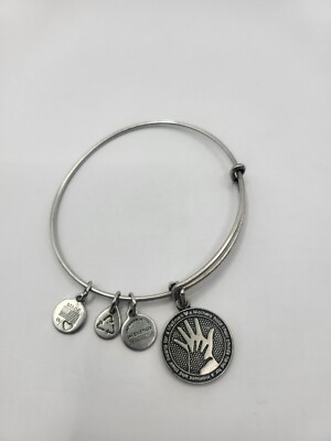 ALEX ANI Gold Mother's Hold Their ❤️ A Lifetime Charm Bangle