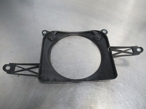 EB867 2014 14 TRIUMPH DAYTONA 675 R RADIATOR COOLING FAN COWL