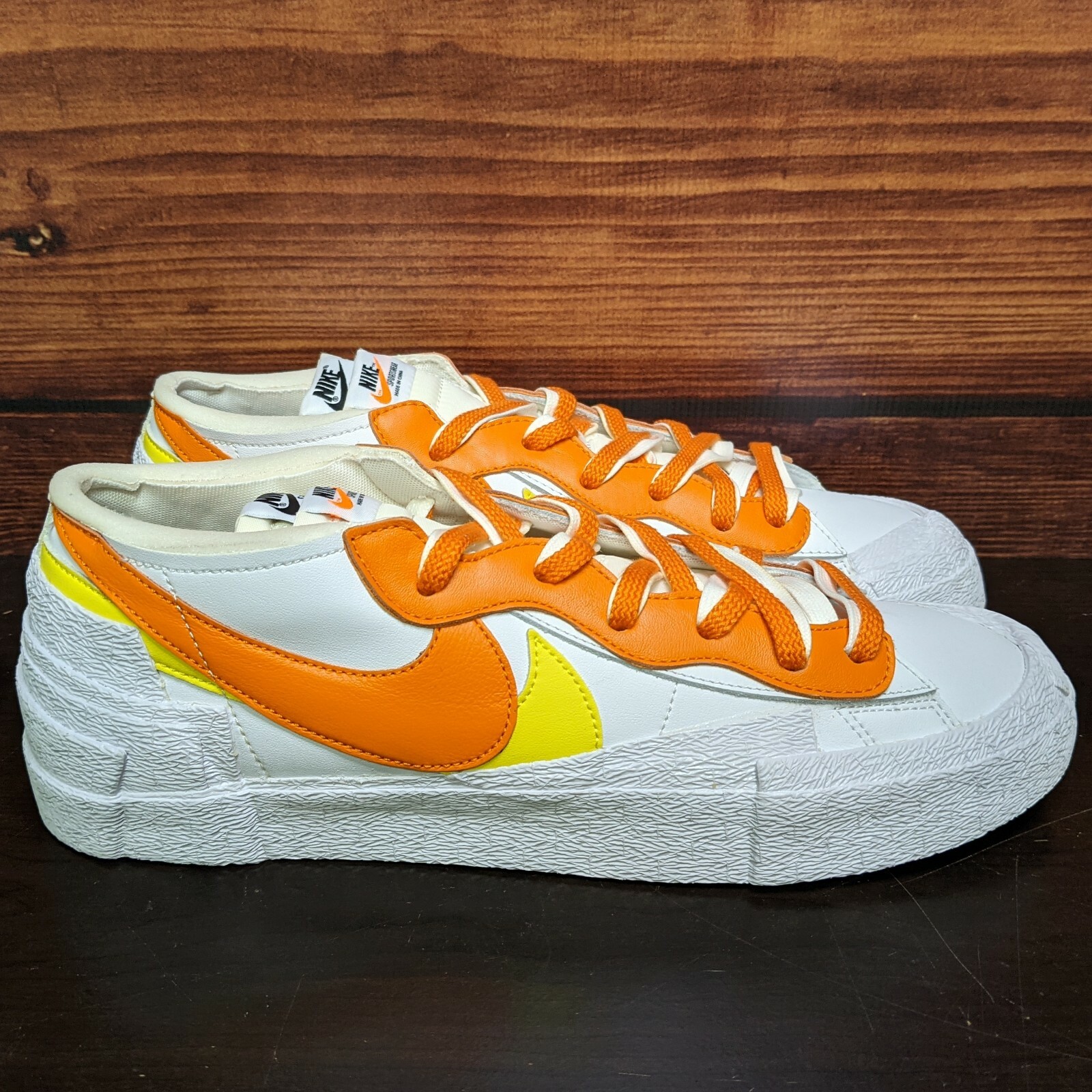 SACAI X NIKE Nike Blazer Low x Sacai da uomo 12 scarpe bianche arancione magma DD1877 100