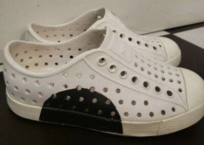 NATIVE JEFFERSON CIRCLE UNISEX SLIP ON LIGHTWEIGHT EVA WATERPROOF SHOES  SIZE C9