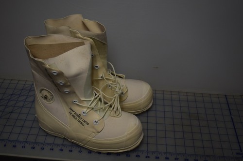 mickey mouse boots white 